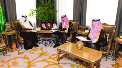 أميرعسير يطلع على التحضيرات النهائية لحفل تدشين أوقاف الجامعة