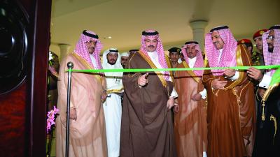 نائب أمير عسير يفتتح معرض جامعة الملك خالد الـ15 للكتاب والمعلومات