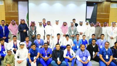 الجامعة تحتفل باليوم العالمي للأشعة