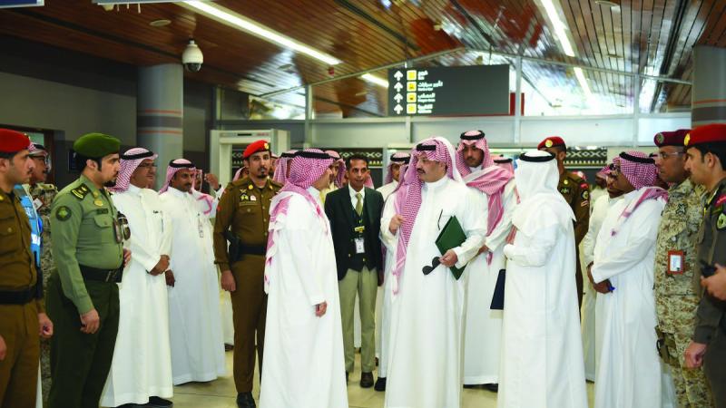 نائب أمير عسير يدشن ميثاق المطار القدوة بمطار أبها