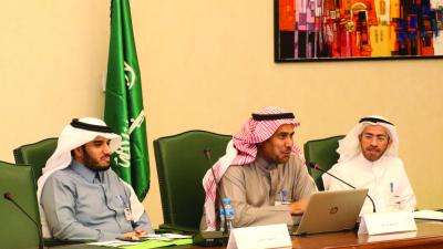 مركز الملك عبد الله يناقش التخطيط اللغوي والسياسات الإعلامية