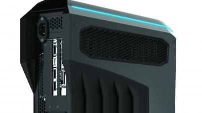 حاسب مكتبي على شكل ريبوت من شركة Zotac