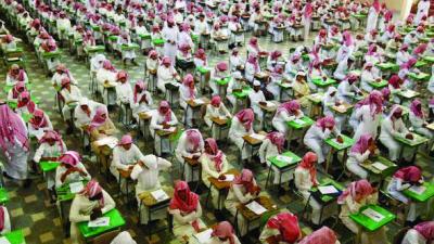 صورة «المعلم» في السعودية.. مربي الأجيـال هل انتزعت هيبته أم فقدها؟