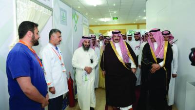 قدم خدماته لأكثر من 29 ألف مستفيد أمير عسير يرعى حفل ختام برنامج الجامعة الصحي الـسابع