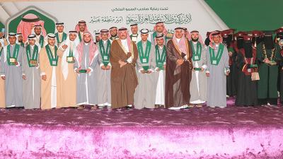 أمير عسير يرعى حفل تخرج الدفعة الـ 24 من طلاب وطالبات الجامعة