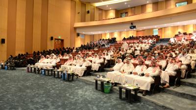 كلية العلوم الإنسانية تنظم الملتقى الأول للدراسات العليا والبحث العلمي