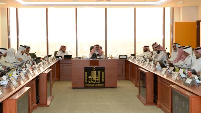 مجلس الجامعة يقر في اجتماعه الـ11 تحويل جميع برامج الجامعة إلى نظام الفصول الثلاثة