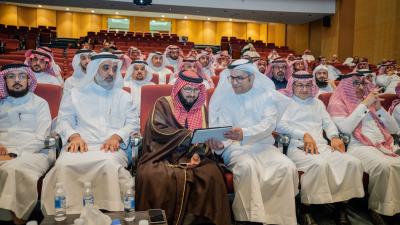 رئيس الجامعة المكلف يُدشن منصة اختبار جاهزية وعدة خدمات إلكترونية لتعزيز الإرشاد الأكاديمي