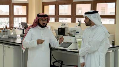 رئيس الجامعة المكلف يطلع على مرافق ومعامل كليتي الهندسة والعمارة والتخطيط استعدادًا للعام الجامعي 1446