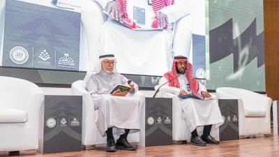 "النملة" يستعرض "الخصوصية الدافعة والتنمية" ضمن برامج مؤتمر كلية الشريعة وأصول الدين بالجامعة