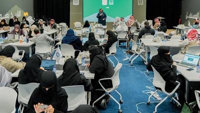 الجامعة تقدم برامج تفاعلية وألعابًا إلكترونية في مختبر التاريخ الوطني بالرياض