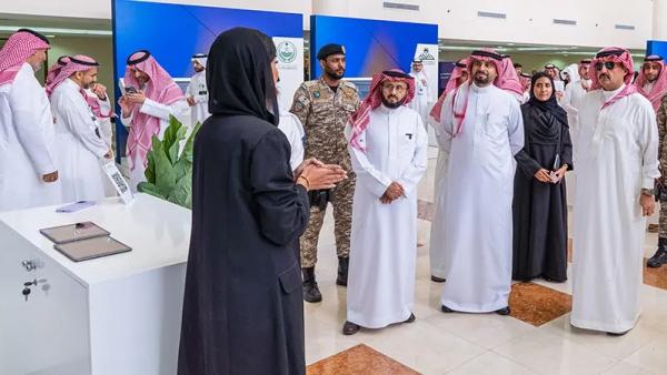 ‏‪‬‏ أمير منطقة عسير يفتتح أعمال "يوم السعودية الرقمية" بالجامعة