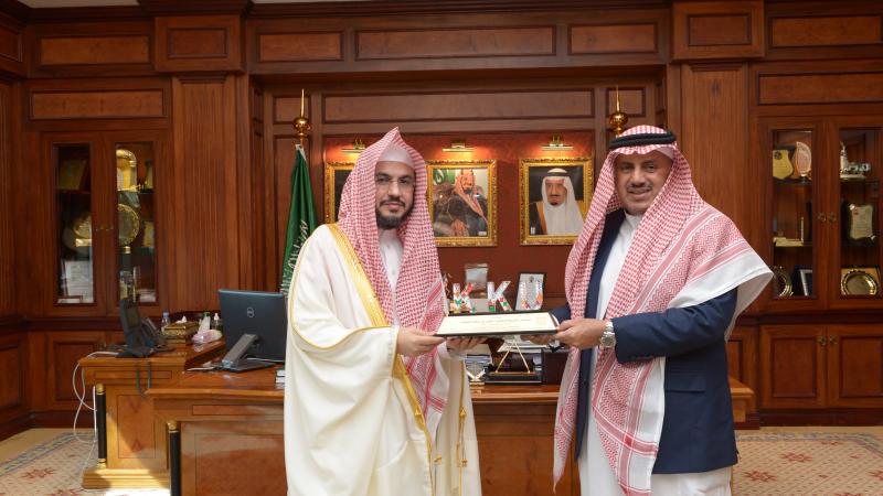 أمين عام هيئة كبار العلماء يلتقي منسوبي ومنسوبات الجامعة