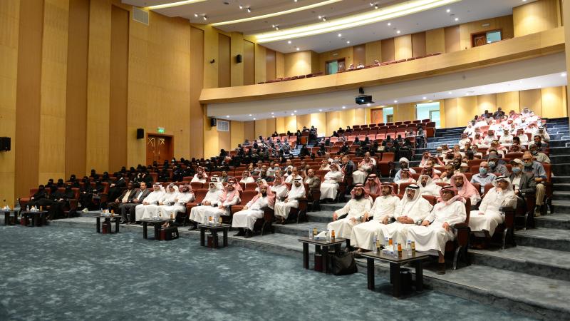 الجامعة تنظم ورشة جداول الفصول الدراسية الثلاثة