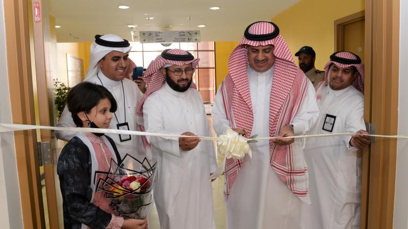 رئيس الجامعة يدشن أعمال القبول للعام الجامعي 1444