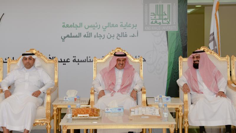 خلال حفل المعايدة.. رئيس الجامعة يرفع التهنئة للقيادة الرشيدة بمناسبة نجاح موسم الحج وأعمال قمة جدة