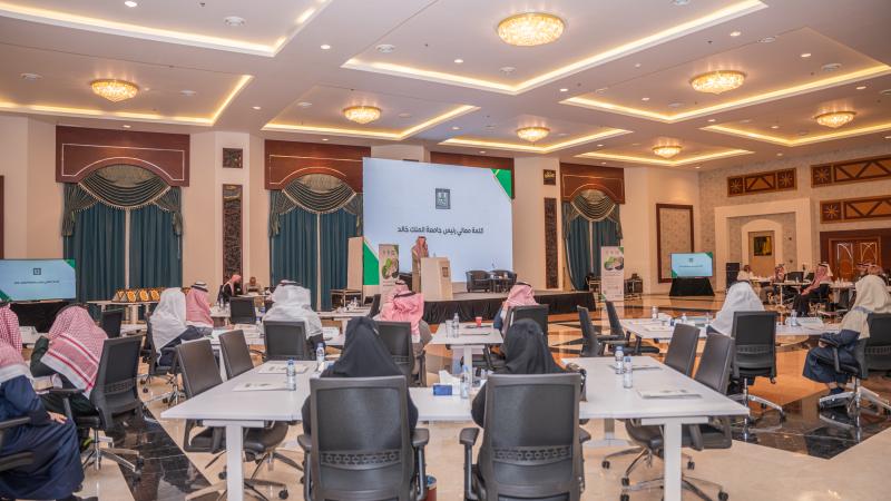 المجلس التنسيقي لأوقاف الجامعات السعودية يعقد لقاءه الثامن عشر بالجامعة
