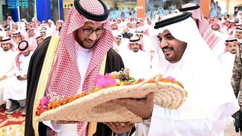 نائب أمير منطقة عسير يطلق مشروع زراعة أشجار الزيتون في ابتدائية الملك عبدالعزيز بأبها