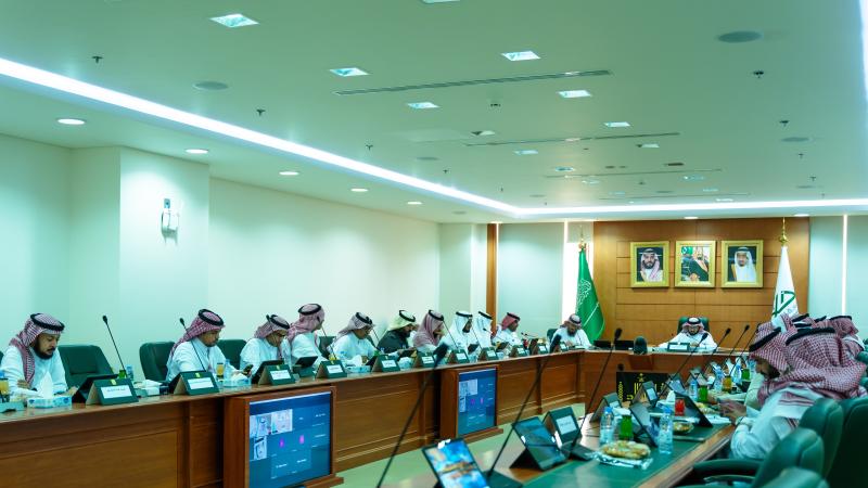 مجلس الجامعة يقر في اجتماعه التاسع الضوابط المنظمة للبرامج المخصصة ذاتيًّا والبينية