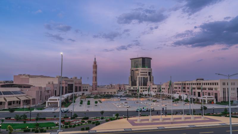  الجامعة تكمل استعداداتها لاستقبال60 ألف طالب وطالبة بمنظومة خدمات متكاملة