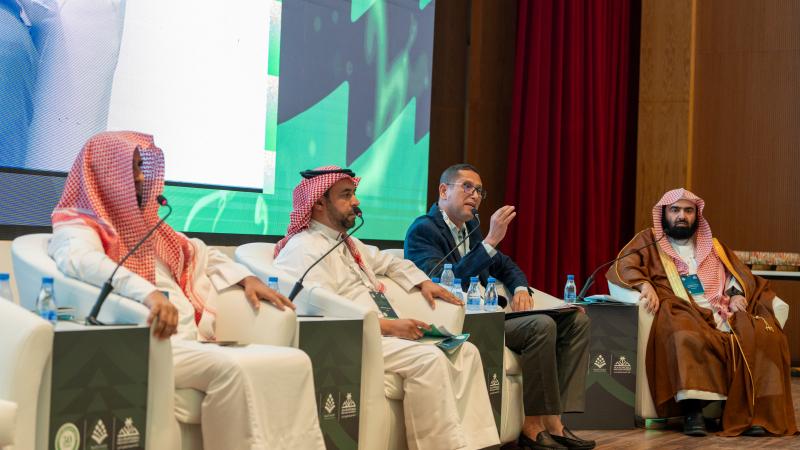 ثلاث جلسات علمية و13 ورقة بحثية في اليوم الثاني من مؤتمر "الدراسات الشرعية ورؤية 2030" بالجامعة