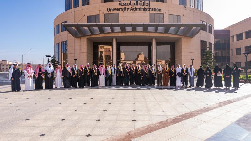 الجامعة تستقبل وفدًا من رجال وسيدات الأعمال بمنطقة نجران